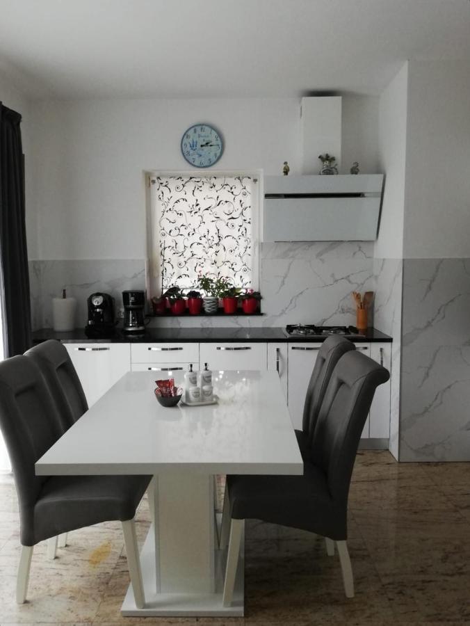 Apartments Jankovic Vodice Bagian luar foto